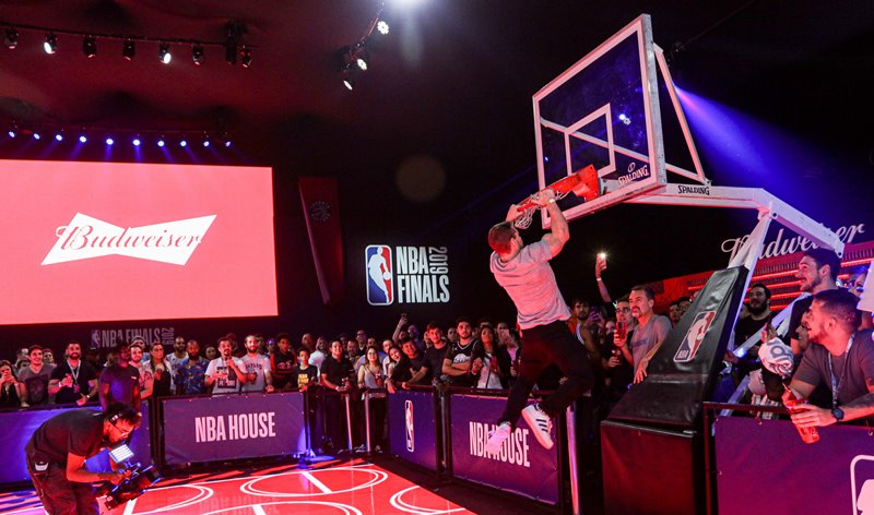 Bud Talks: talk show da Budweiser conecta basquete, música e lifestyle no YouTube